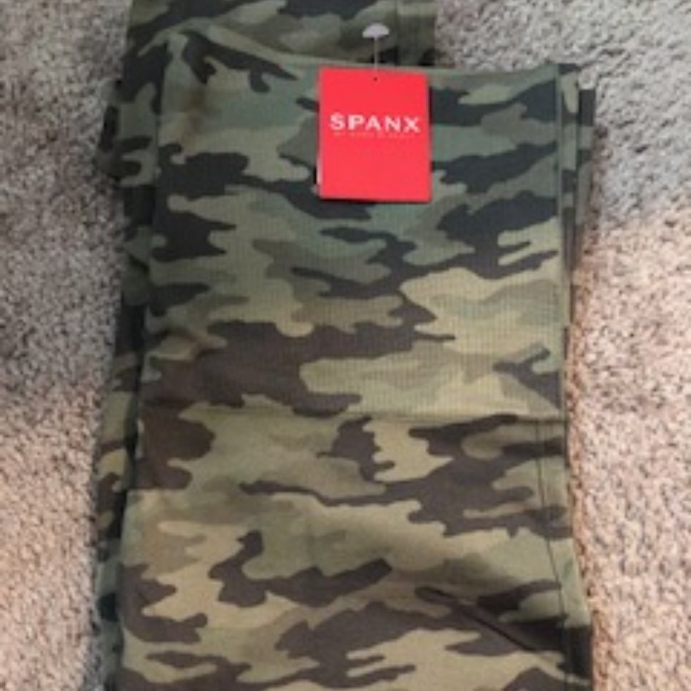 Spanx Camo Leggings Size XL